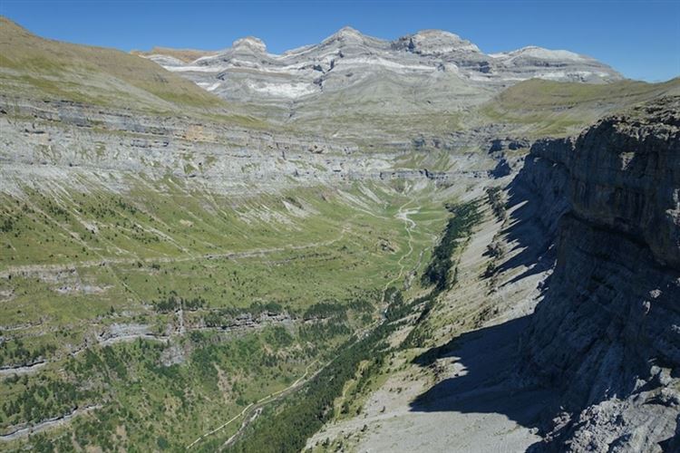 France Pyrenees, Gavarnie-Ordesa Circuit, Ordesa Gorge looking towards Monte Perdido, Walkopedia